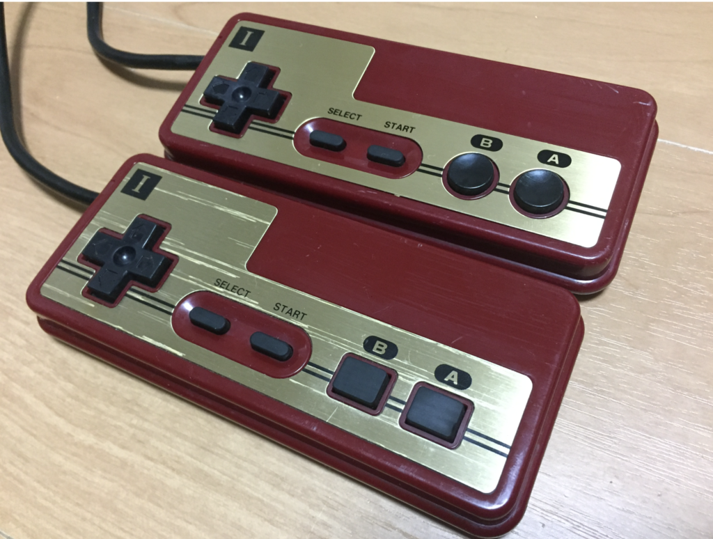 Nintendo 初代 ファミコン 初期型 四角ボタン（レア） （四角ボタン 